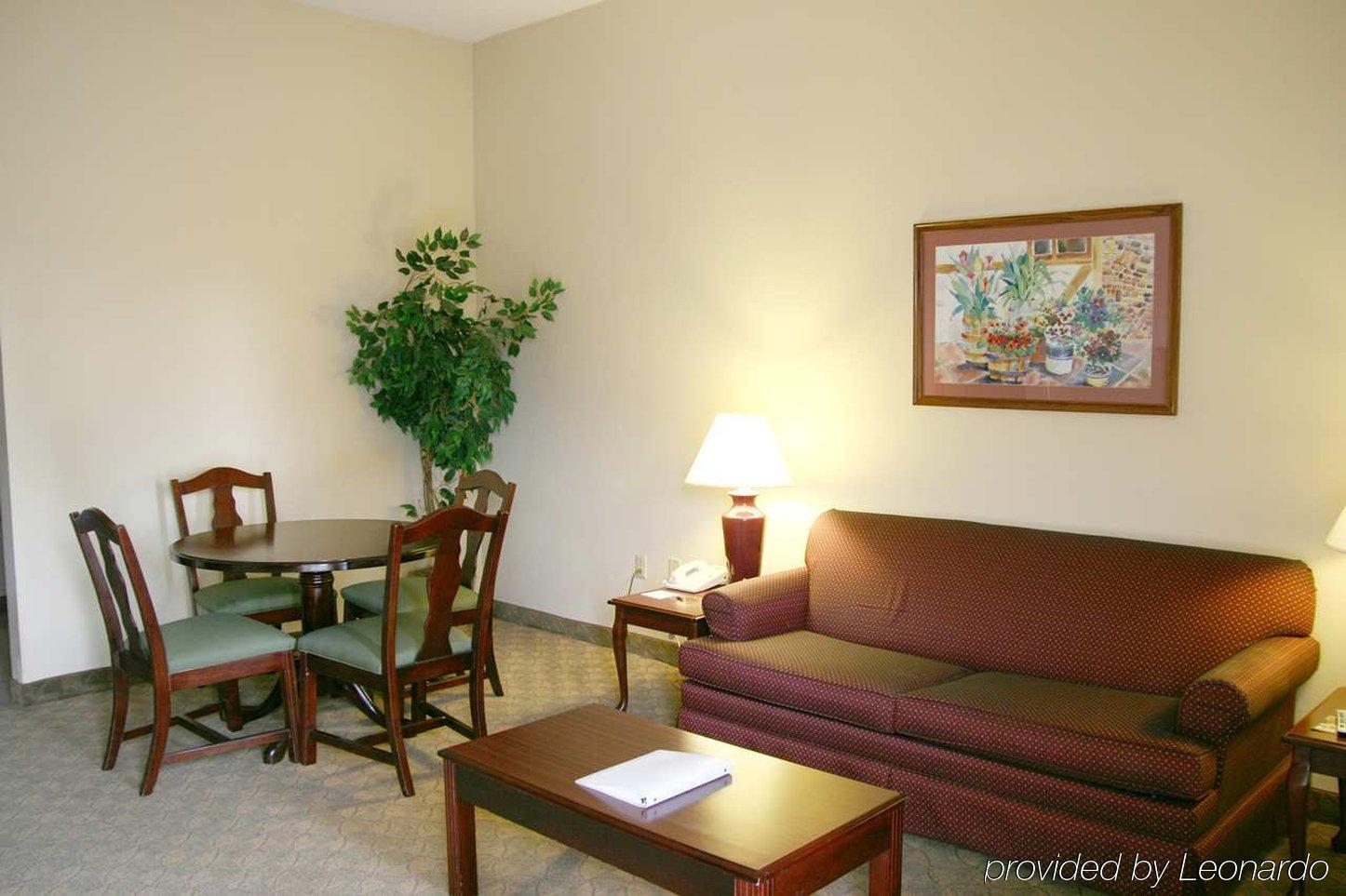 Quality Inn Union City Us 51 Room photo