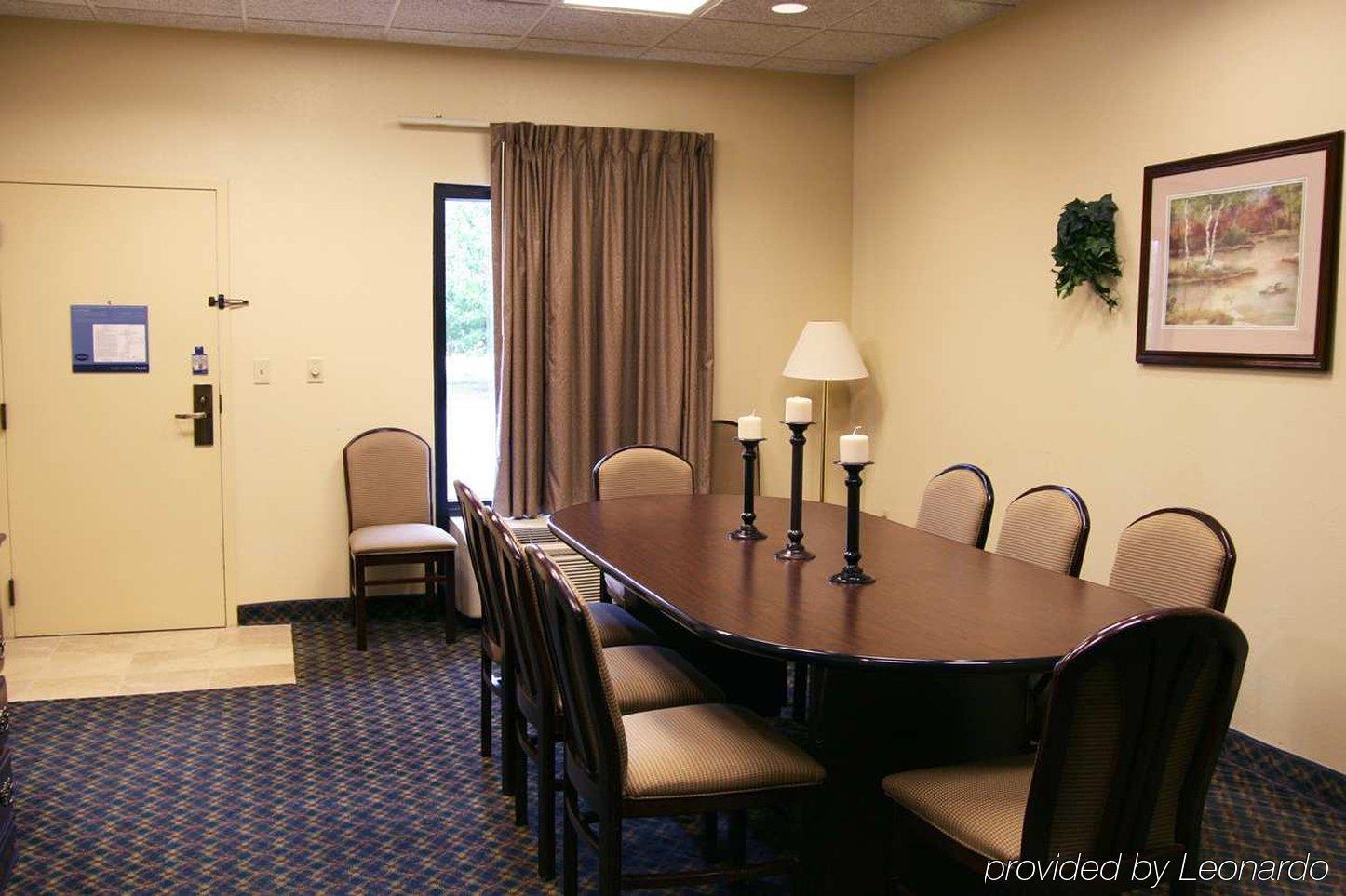 Quality Inn Union City Us 51 Facilities photo
